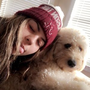 Meet your Posher, Alexia